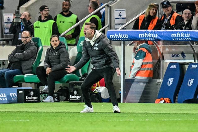 Fußball I Herren I Saison 2025-2026 I 2. Bundesliga I 26. Spieltag I 1. FC Magdeburg - SV Darmstadt 98 I 13.03.2026 Florian Kohfeldt (Trainer, SV Darmstadt 98) flippt in der Coachingzone aus Freisteller, Nahaufnahme, Porträt, Portrait, Einzelfoto, Einzelbild, Körper Magdeburg Avnet Arena (Heinz-Krügel-Platz 1) Sachsen-Anhalt Deutschland