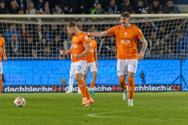 Deutschland, 2.Bundesliga, Saison 2025 2026, 26. Spieltag, Avnet-Arena, 1.FC Magdeburg vs SV Darmstadt 98, Torjubel nach dem Tor zum 1:1 für SV Darmstadt 98 durch Torschütze Nürnberger Fabian (SV Darmstadt 98, 15)