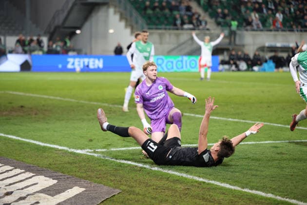 13.03.2026, xrekx, Fussball 2.Bundesliga, SpVgg Greuther Fuerth - SV Elversberg v.l. Foulspiel zum Elfmeter, Strafstoss Silas Prüfrock Pruefrock (SpVgg Greuther Fuerth) Maximilian Rohr (SV 07 Elversberg) (DFL DFB REGULATIONS PROHIBIT ANY USE OF PHOTOGRAPHS as IMAGE SEQUENCES and or QUASI-VIDEO) Fuerth