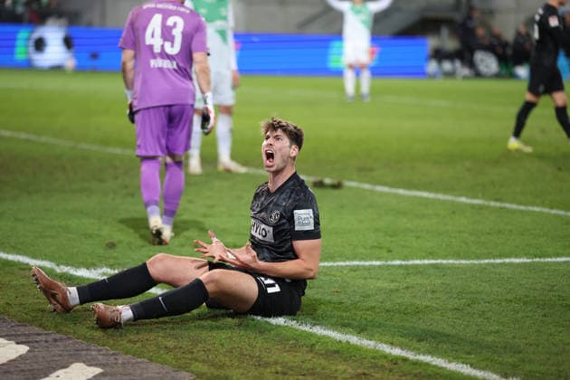 13.03.2026, xrekx, Fussball 2.Bundesliga, SpVgg Greuther Fuerth - SV Elversberg v.l. Maximilian Rohr (SV 07 Elversberg) bejubelt den Elfmeter (DFL DFB REGULATIONS PROHIBIT ANY USE OF PHOTOGRAPHS as IMAGE SEQUENCES and or QUASI-VIDEO) Fuerth