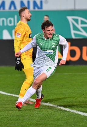 13.03.2026 - Fussball - Saison 2025 2026 - 2. Fussball - Bundesliga - 26. Spieltag: SpVgg Greuther Fürth ( Kleeblatt SGF ) - SV Elversberg SVE - Sportfoto Zink - xwoxzix - DFL regulations prohibit any use of photographs as image sequences and or quasi-video - only for editorial use - Torjubel Jubel Freude nach Treffer Tor Torschuß zum 2:0 durch Lukas Reich (2, SpVgg Greuther Fürth ) -