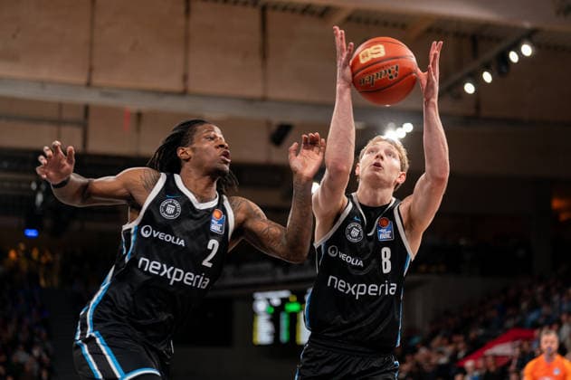Jared Grey (Veolia Towers Hamburg, 08) beim Rebound, Leonard Thorpe Jr. (Veolia Towers Hamburg, 02), GER, Veolia Towers Hamburg vs MLP Academics Heidelberg, Basketball, Bundesliga, Spieltag 24, Saison 2025 2026, 13.03.2026 GER, Veolia Towers Hamburg vs MLP Academics Heidelberg, Basketball, Bundesliga, Spieltag 24, Saison 2025 2026, 13.03.2026 Hamburg Copyright: xEibner-Pressefoto MaxxVincenx EP_MVN