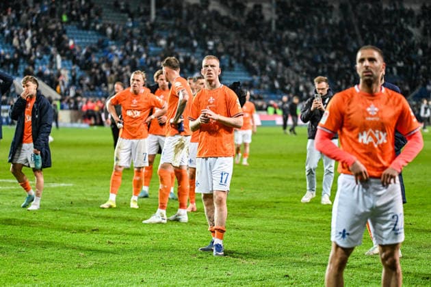 Fußball I Herren I Saison 2025-2026 I 2. Bundesliga I 26. Spieltag I 1. FC Magdeburg - SV Darmstadt 98 I 13.03.2026 Enttäuschung bei den Spielern von SV Darmstadt 98 nach dem Remis Magdeburg Avnet Arena (Heinz-Krügel-Platz 1) Sachsen-Anhalt Deutschland