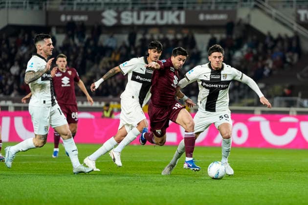 Torino™s Giovanni Simeone scoring the 1-0 goal for his team during the Serie A soccer match between Torino Fc and Parma at the Stadio Olimpico Grande Torino in Turin, north west Italy - March 13, 2026. - Soccer  Copyright: xFabioxFerrari LaPressex
