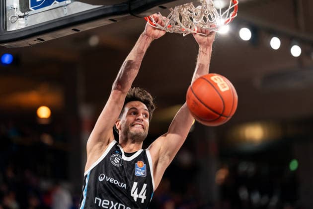 Benedikt Turudic (Veolia Towers Hamburg, 44) beim Dunk, GER, Veolia Towers Hamburg vs MLP Academics Heidelberg, Basketball, Bundesliga, Spieltag 24, Saison 2025 2026, 13.03.2026 GER, Veolia Towers Hamburg vs MLP Academics Heidelberg, Basketball, Bundesliga, Spieltag 24, Saison 2025 2026, 13.03.2026 Hamburg Copyright: xEibner-Pressefoto MaxxVincenx EP_MVN