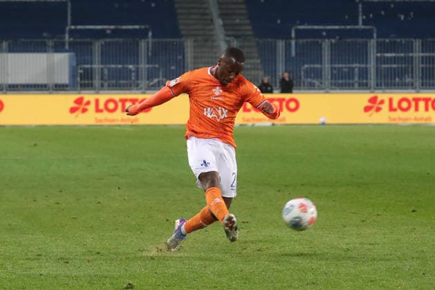 13.03.2026, xgox, Fussball 2. Bundesliga, 1. FC Magdeburg - SV Darsmtadt 98 emspor, v.l. (DFL DFB REGULATIONS Merveille Papela (Darmstadt, 21) Freisteller, Einzelbild, Ganzkoerper, single frame PROHIBIT ANY USE OF PHOTOGRAPHS as IMAGE SEQUENCES and or QUASI-VIDEO) Magdeburg