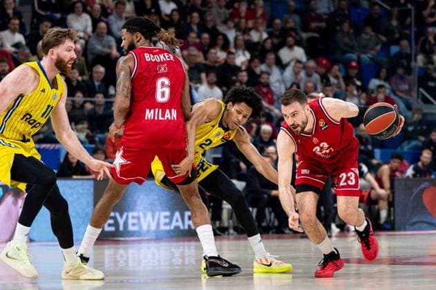BASKET - Euroleague - EA7 Emporio Armani Milano vs Maccabi Tel Aviv Marko Guduric (Olimpia Milano) In action against Jimmy Clark (Maccabi Tel Aviv) during EA7 Emporio Armani Milano vs Maccabi Tel Aviv, Basketball Euroleague match in Assago (MI), Italy, March 13 2026 Assago (MI) Italy  Copyright: xIPAxSport ABACAx
