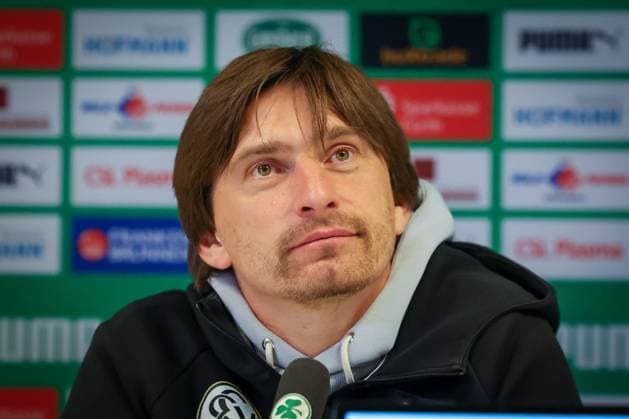 Cheftrainer Vincent Wagner (SV 07 Elversberg) nachdenklich auf der Pressekonferenz nach dem SPiel, Spvgg Greuther Fuerth vs. SV Elversberg Fussball, Maenner, 2. Bundesliga, Saison 2025 2026, Rueckrunde, 26. Spieltag, 13.03.2026 DFB regulations prohibit any use of photographs as image sequences and or quasi-video Fuerth Bayern Deutschland