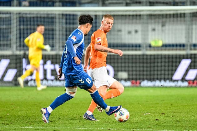 Fußball I Herren I Saison 2025-2026 I 2. Bundesliga I 26. Spieltag I 1. FC Magdeburg - SV Darmstadt 98 I 13.03.2026 Zweikampf Laurin Ulrich (8, 1. FC Magdeburg) und Kai Klefisch (17, SV Darmstadt 98) Magdeburg Avnet Arena (Heinz-Krügel-Platz 1) Sachsen-Anhalt Deutschland