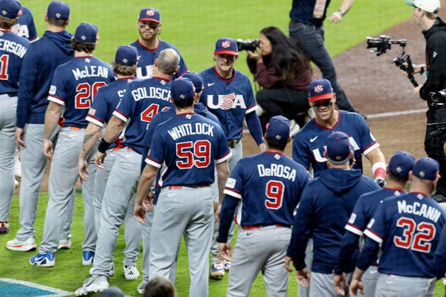 US players celebrate at the end of a World Baseball Classic game between the United States and Canada at Daikin Park in Houston, Texas, United States, 13 March 2026. World Baseball Classic: United States - Canada !ACHTUNG: NUR REDAKTIONELLE NUTZUNG!  Copyright: xCarlosxRamirezx AME3917 20260314-55019692305_1