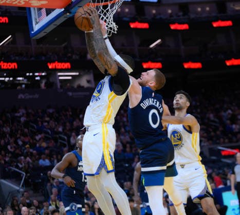 NBA, Basketball Herren, USA Minnesota Timberwolves vs Golden State Warriors in San Francisco SAN FRANCISCO, CALIFORNIA - MARCH 13: Gary Payton II (0) of Warriors in action against Donte DiVincenzo (0) of Timberwolves during the NBA game 34 between Minnesota Timberwolves and Golden State Warriors in San Francisco at Chase Center on March 13, 2026 in San Francisco, California, United States. Tayfun Coskun Anadolu California United States. Editorial use only. Please get in touch for any other usage.  Copyright: x2026xAnadoluxTayfunxCoskunx