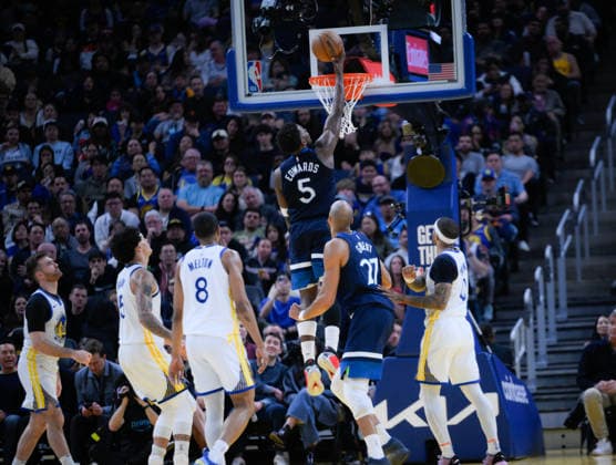 NBA, Basketball Herren, USA Minnesota Timberwolves vs Golden State Warriors in San Francisco SAN FRANCISCO, CALIFORNIA - MARCH 13: Anthony Edwards (5) of Timberwolves baskets during the NBA game 34 between Minnesota Timberwolves and Golden State Warriors in San Francisco at Chase Center on March 13, 2026 in San Francisco, California, United States. Tayfun Coskun Anadolu California United States. Editorial use only. Please get in touch for any other usage.  Copyright: x2026xAnadoluxTayfunxCoskunx