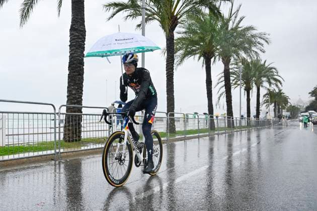 Paris Nice 2026 Stage 7 AURON, FRANCE - MARCH 14 : Vlasov Aleksandr (RUS) of Red Bull - BORA - Hansgrohe before the start of the race during stage 7 of the 84th edition of Paris - Nice an UCI World Tour 2.UWT cycling road race stage for Men Elite of 138.7 km with start in Nice and finish in Auron on March 14, 2026 in Auron, France, 14 03 2026 ( Motordriver Guy De Vuyst - Auron France  Copyright: xNicoxVereeckenx