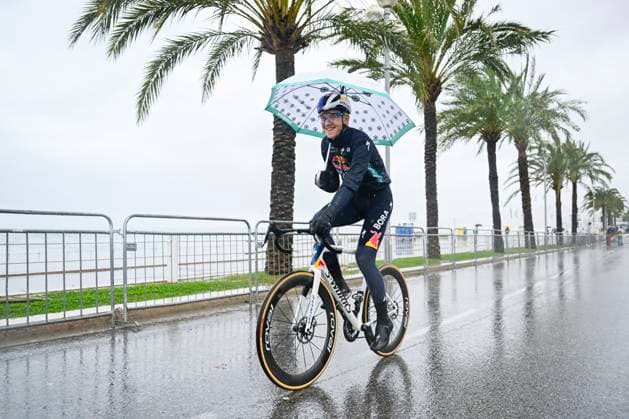 Paris Nice 2026 Stage 7 AURON, FRANCE - MARCH 14 : Thornley Callum (GBR) of Red Bull - BORA - Hansgrohe before the start of the race during stage 7 of the 84th edition of Paris - Nice an UCI World Tour 2.UWT cycling road race stage for Men Elite of 138.7 km with start in Nice and finish in Auron on March 14, 2026 in Auron, France, 14 03 2026 ( Motordriver Guy De Vuyst - Auron France  Copyright: xNicoxVereeckenx