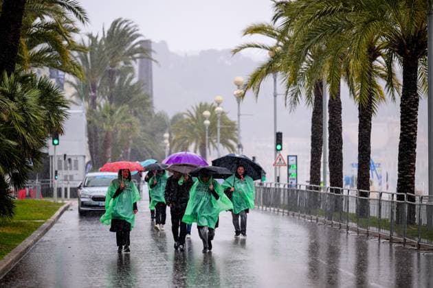 Picture shows the extreme rain conditions pictured before the start of the seventh stage of the 84th edition of the Paris-Nice cycling race, from Nice to Isola (120,4 km), on Saturday 14 March 2026. DAVIDxPINTENS  x167432925x