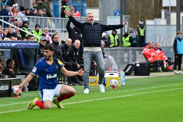 14.03.2026, Fußball, Herren, 2.BL (Bundesliga), Saison 2025 2026, Holstein Kiel - 1. FC Nürnberg, 26. Spieltag Trainer Tim Walter (Kiel) Kiel, Holstein-Stadion Holstein-Stadion Schleswig-Holstein Deutschland