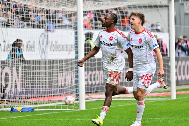 14.03.2026, Fußball, Herren, 2.BL (Bundesliga), Saison 2025 2026, Holstein Kiel - 1. FC Nürnberg, 26. Spieltag Mohamed Ali Zoma bejubelt sein Tor zum 2:3 für Nürnberg Kiel, Holstein-Stadion Holstein-Stadion Schleswig-Holstein Deutschland
