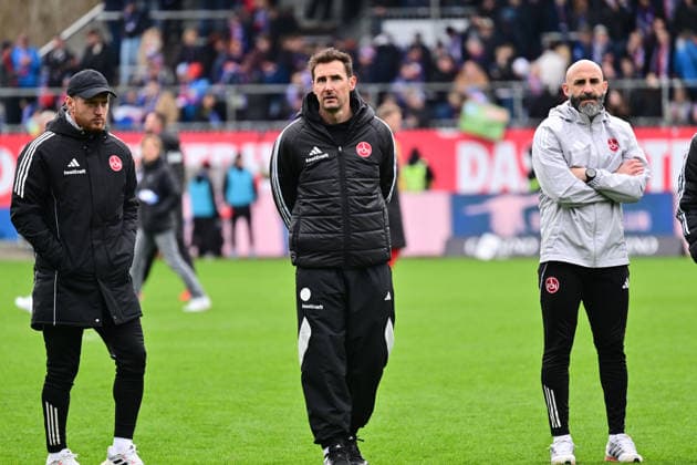 14.03.2026, Fußball, Herren, 2.BL (Bundesliga), Saison 2025 2026, Holstein Kiel - 1. FC Nürnberg, 26. Spieltag Siegesjubel bei Nürnberg - Trainer Miroslav Klose mit stillem Jubel nach dem Spiel Kiel, Holstein-Stadion Holstein-Stadion Schleswig-Holstein Deutschland