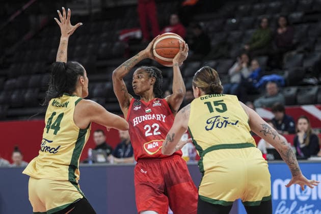 Australia v Hungary - FIBA Women World Cup Qualifiers ISTANBUL, TURKIYE - MARCH 14: Australia player Alex Wilson (44) and Hungary player Yvonne Turner (22) battle for the ball during the FIBA Women World Cup Qualifiers Group C match between Australia and Hungary at the Turkcell Basketball Development Center in Istanbul, Turkiye on March 14, 2026. Beyza Comert Anadolu Istanbul Turkey. Editorial use only. Please get in touch for any other usage.  Copyright: x2026xAnadoluxBeyzaxComertx