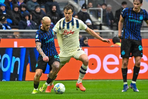 CALCIO - Serie A - Inter - FC Internazionale vs Atalanta BC Giorgio Scalvini of Atalanta BC and Federico Dimarco of FC Internazionale Milano in action during the Serie A football match between FC Internazionale Milano and Atalanta BC at San Siro Stadium on in Milan, Italy. Milan Italy  Copyright: xIPAxSport ABACAx