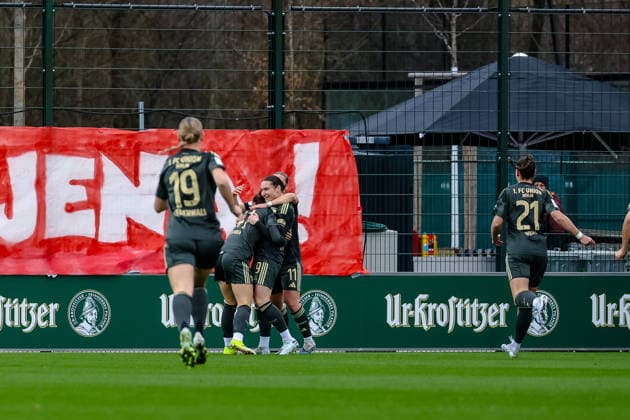 Sophie Weidauer (1. FC Union Berlin Frauen, 09) und Dina Orschmann (1. FC Union Berlin Frauen, 11) Jubel, Torjubel, jubelt ueber Tor zum 0:1, RB Leipzig Frauen vs. 1. FC Union Berlin Frauen, Fussball, Google Pixel Frauen-Bundesliga, 20. Spieltag, Saison 2025 2026, 14.03.2026 ,¨ DFL REGULATIONS PROHIBIT ANY USE OF PHOTOGRAPHS AS IMAGE SEQUENCES AND OR QUASI-VIDEO,¨ RB Leipzig Frauen vs. 1. FC Union Berlin Frauen, Fussball, Google Pixel Frauen-Bundesliga, 20. Spieltag, Saison 2025 2026, 14.03.2026 Leipzig Copyright: xEibner-Pressefoto LauraxRoemerx EP_LRR