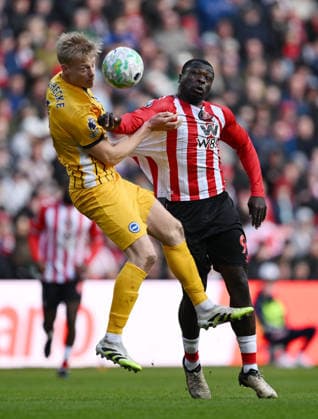 Brian Brobbey of Sunderland and Jan Paul van Hecke of Brighton & Hove Albion Sunderland v Brighton and Hove Albion, Premier League, Football, Stadium of Light, Sunderland, UK - 14 Mar 2026Sunderland Stadium of Light United Kingdom EDITORIAL USE ONLY No use with unauthorised audio, video, data, fixture lists, club league logos or live services. Online in-match use limited to 120 images, no video emulation. No use in betting, games or single club league player publications. Copyright: xGreigxCowie Shutterstockx 16757170ak