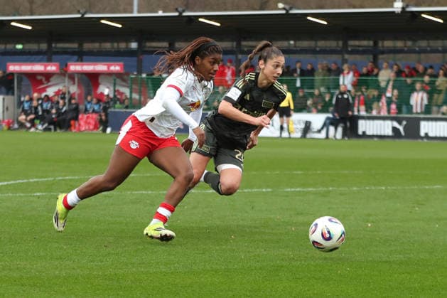 Google Pixel Frauen-Bundesliga, RB Leipzig - 1. FC Union Berlin; 14.03.2026 Delice Boboy (17, RB Leipzig) gegen Amber Tysiak (26, Union Berlin). Fußball, Google Pixel Frauen-Bundesliga, Saison 2025 2026, 20. Spieltag: RB Leipzig vs. 1. FC Union Berlin am 14.03.2026, Trainingszentrum Cottaweg, Leipzig. DFB REGULATIONS PROHIBIT ANY USE OF PHOTOGRAPHS AS IMAGE SEQUENCES AND OR QUASI-VIDEO. Copyright: xBEAUTIFULxSPORTS JanxKaeferx
