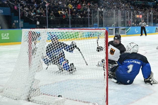 Para Ice hockey, Eishockey - Millano Cortina 2026 Winter Paralympics: Day 8 Para Ice Hockey - Milano Cortina 2026 Winter Paralympics: Day 8 MILANO SANTAGIULIA ICE HOCKEY ARENA MILANO, ITALY - MARCH 14: Classification Game 5th place Italy- Germany Goal by HERING Bernhard (No. 43, Athlet, Forward, 20.02.1992, Club Dresdner Eisloewen) (Photo by RALF KUCKUCK) Copyright 2026 Ralf Kuckuck