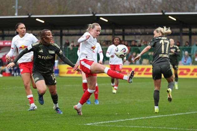 Google Pixel Frauen-Bundesliga, RB Leipzig - 1. FC Union Berlin; 14.03.2026 Nikoline Dudek (24, RB Leipzig) im Strafraum. Fußball, Google Pixel Frauen-Bundesliga, Saison 2025 2026, 20. Spieltag: RB Leipzig vs. 1. FC Union Berlin am 14.03.2026, Trainingszentrum Cottaweg, Leipzig. DFB REGULATIONS PROHIBIT ANY USE OF PHOTOGRAPHS AS IMAGE SEQUENCES AND OR QUASI-VIDEO. Copyright: xBEAUTIFULxSPORTS JanxKaeferx
