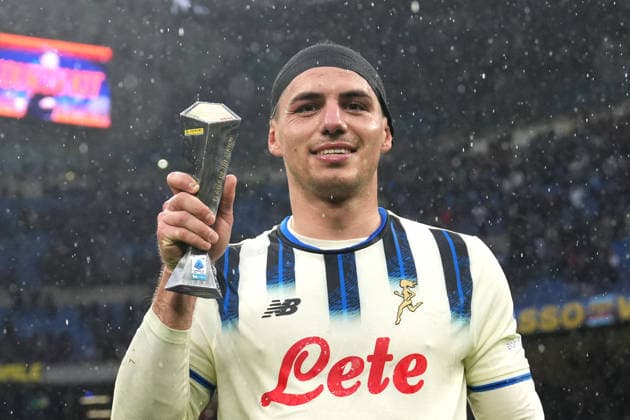 Atalanta s Nikola Krstovic Panini player of the match during the Serie A soccer match between Inter and Atalanta at the San Siro Stadium in Milan , north Italy - Saturday , March 14 , 2026. - Soccer .  Copyright: xSpada LaPressex
