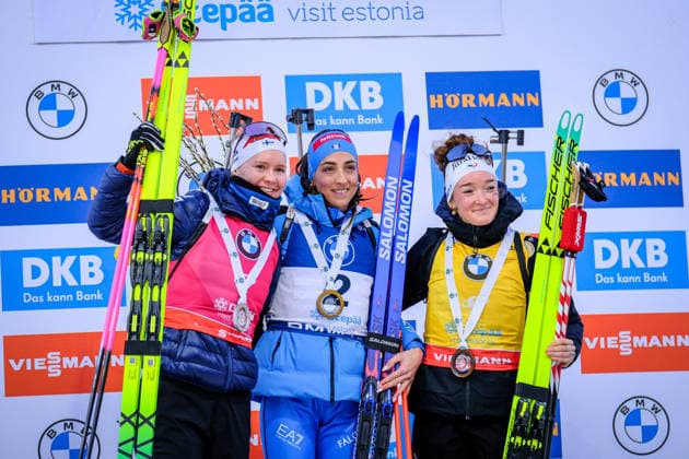 Women 10km pursuit at the BMW IBU World Cup Otepaa, Estonia, 14.03.2026. JEANMONNOT Lou MINKKINEN Suvi VITTOZZI Lisa posing for a photo during the Women 10km pursuit at the BMW IBU World Cup Otepaa, Estonia, 14.03.2026 Otepaa Tehvandi Estonia Copyright: xMaurixLevandix