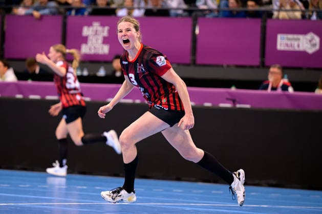 Handball: DHB-Pokal, Halbfinale, Thueringer HC - HSG Bensheim Auerbach Amelie Berger (Bensheim) Jubel Freude Emotion Stuttgart Porsche Arena Baden-Württemberg Deutschland
