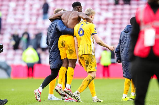 Sunderland v Brighton & Hove Albion, Premier League Danny Welbeck of Brighton & Hove Albion celebrates with team mates during the Sunderland v Brighton & Hove Albion Premier League match at the Stadium of Light, Sunderland, England on 14 March 2026 Credit: Richard Bierton Every Second Media Editorial use only. All images are copyright Every Second Media Limited. No images may be reproduced without prior permission. All rights reserved. Premier League and Football League images are subject to licensing agreements with Football DataCo Limited. see https: www.football-dataco.com Copyright: xIMAGO EveryxSecondxMediax ESM-1858-0056 RichardxBiertonx xEveryxSecondxMediax