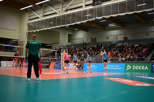 Volleyball I Frauen I Saison 2025-2026 I Bundesliga I Hauptrunde I ETV Hamburger Volksbank Volleys - VC Wiesbaden I 14.03.2026 Gut gefüllte CU Arena Hamburg CU-Arena Hamburg Deutschland Copyright: xLobeca FelixxSchlikisx