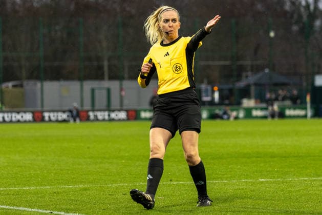 Deutschland, Google Pixel Frauen-Bundesliga, Saison 2025 2026, 20. Spieltag, Trainingszentrum Cottaweg, RB Leipzig vs 1.FC Union Berlin, Boike Julia (Schiedsrichterin) Copyright: xMichellexLukax