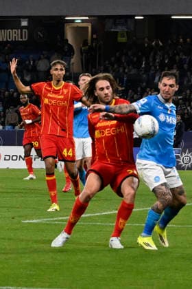 March 14, 2026, Napoli: Napoli™s forward Matteo Politano (R) and Lecce™s defender Antonino Gallov in action during the Italian Serie A soccer match SSC Napoli vs US Lecce at Diego Armando Maradona Stadium in Naples, Italy, 14 March 2026. ANSA CIRO FUSCO Serie A: Napoli Vs Lecce  - ZUMAa110 20260314_zaf_a110_026 Copyright: xCiroxFuscox