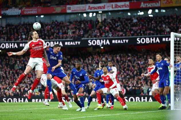Riccardo Calafiori of Arsenal with a header on goal Arsenal v Everton, Premier League, Football, Emirates Stadium, London, UK - 14 Mar 2026London Emirates Stadium United Kingdom EDITORIAL USE ONLY No use with unauthorised audio, video, data, fixture lists, club league logos or live services. Online in-match use limited to 120 images, no video emulation. No use in betting, games or single club league player publications. Copyright: xSimonxDael Shutterstockx 16757237v