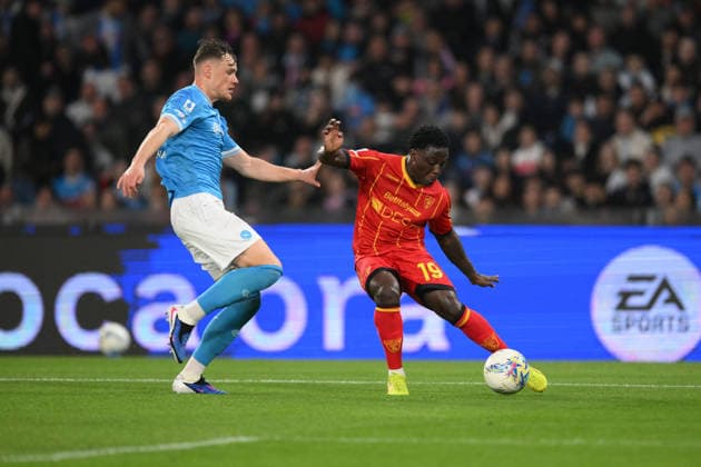 CALCIO - Serie A - SSC Napoli vs US Lecce Lameck Banda of US Lecce under pressure from Sam Beukema of SSC Napoli during the match of 29th day of the Serie A Championship between S.S.C. Napoli and U.S.Lecce at the Maradona Stadium on Mar 14, 2026 in Naples, Italy. during SSC Napoli vs US Lecce, Italian soccer Serie A match in Naples, Italy, March 14 2026 Naples Italy  Copyright: xIPAxSport ABACAx