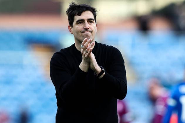 Burnley v Bournemouth - Premier League Andoni Iraola, manager of Bournemouth, claps for fans after the Premier League match between Burnley and Bournemouth at Turf Moor in Burnley, United Kingdom, on March 14, 2026. Burnley Lancashire United Kingdom  Copyright: xNewsxImagesx originalFilename:cosgrove-premierl260314_npxFp.jpg