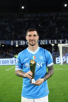 Napoli™s Matteo Politano Panini Player of the match during the Serie A soccer match between Napoli and Lecce at the Diego Armando Maradona Stadium in Naples, southern italy - Saturday , March 14 , 2026. - Soccer .  Copyright: xAlessandroxGarofalo LaPressex