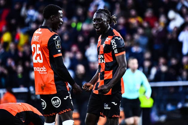 FOOTBALL : FC Lorient vs RC Lens - Ligue 1 - JournÃ e 26 - 14 03 2026 Abdoulaye Faye (FC Lorient) Formose Mendy (FC Lorient) LorientFrance  Copyright: xBaptistexAutissierx