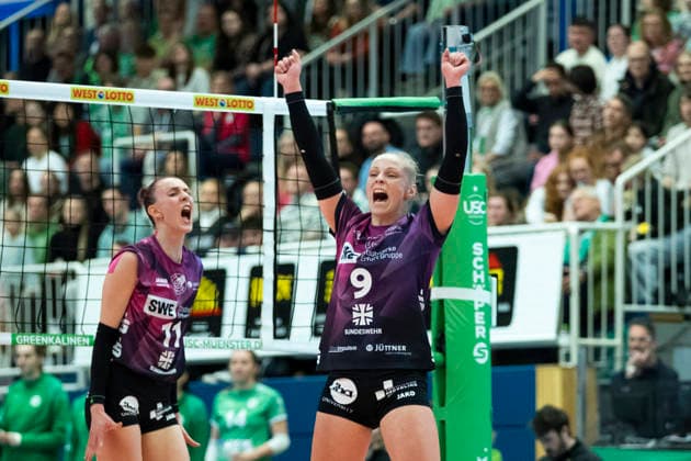 1. Volleyball Bundesliga Frauen: USC Münster vs. Schwarz-Weiss Erfurt; Münster; 14.03.2026 Antonia Greskamp ( 9; Schwarz-Weiss Erfurt) (Bildmitte) und Isabel KovaÄiÄ‡ ( 11; Schwarz-Weiss Erfurt) (links) 1. Volleyball Bundesliga Frauen: USC Münster vs. Schwarz-Weiss Erfurt; Sporthalle Berg Fidel; 14.03.2026 Copyright: xBEAUTIFULxSPORTS Duehringx