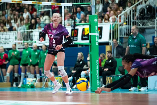 1. Volleyball Bundesliga Frauen: USC Münster vs. Schwarz-Weiss Erfurt; Münster; 14.03.2026 Antonia Greskamp ( 9; Schwarz-Weiss Erfurt) und Alianza Darley ( 14; Schwarz-Weiss Erfurt) (rechts) 1. Volleyball Bundesliga Frauen: USC Münster vs. Schwarz-Weiss Erfurt; Sporthalle Berg Fidel; 14.03.2026 Copyright: xBEAUTIFULxSPORTS Duehringx