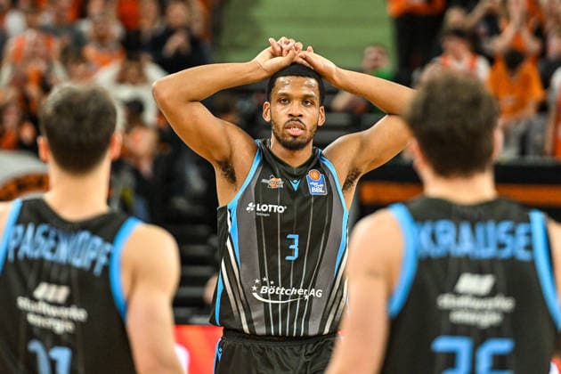 GER, BBL, ratiopharm Ulm vs Science City Jena 14.03.2026, ratiopharm arena, Neu-Ulm, GER, BBL, ratiopharm Ulm vs Science City Jena, im Bild William McNair Jr (Jena, 3), Enttaeuschung nach Spielende