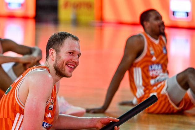 GER, BBL, ratiopharm Ulm vs Science City Jena 14.03.2026, ratiopharm arena, Neu-Ulm, GER, BBL, ratiopharm Ulm vs Science City Jena, im Bild Christian Sengfelder (Ulm, 43) freut sich nach Spielende