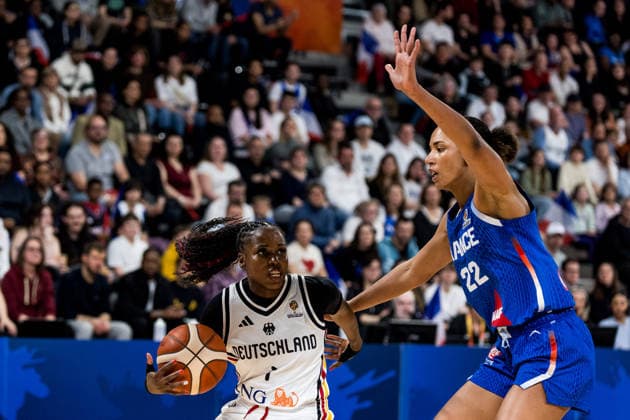 LYON-VILLEURBANNE, FRANCE - MARCH 14: Alexis Peterson (Germany, 1) controls the ball against Marieme Badiane (France, 22) during the FIBA Women™s World Cup Qualifying Tournament match between Germany (GER) vs. France (FRA) at Astroballe on matchday 3 of the FIBA Women™s World Cup Qualifying Tournament on March 14, 2026 in Lyon-Villeurbanne, France. France Copyright: xSteffiexWunderlx