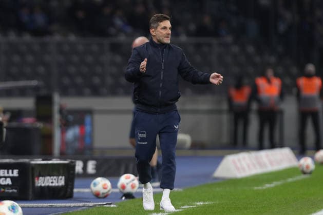 14.03.2026, xtgx, Fussball - 2.Bundesliga Hertha BSC Berlin - VfL Bochum emspor, v.l. Stefan Leitl (Hertha, Trainer) gibt Anweisungen, gestikuliert mit den Armen, gesticulate, gives instructions (DFL DFB REGULATIONS PROHIBIT ANY USE OF PHOTOGRAPHS as IMAGE SEQUENCES and or QUASI-VIDEO) Berlin