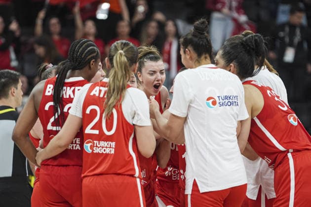 Turkiye v Japan - FIBA Women’s World Cup Qualifiers ISTANBUL, TURKIYE - MARCH 14: Turkiye players celebrate after winning the the FIBA Women’s World Cup Qualifiers Group C match against Japan at the Turkcell Basketball Development Center in Istanbul, Turkiye on March 14, 2026. Beyza Comert Anadolu Istanbul Turkey. Editorial use only. Please get in touch for any other usage.  Copyright: x2026xAnadoluxBeyzaxComertx