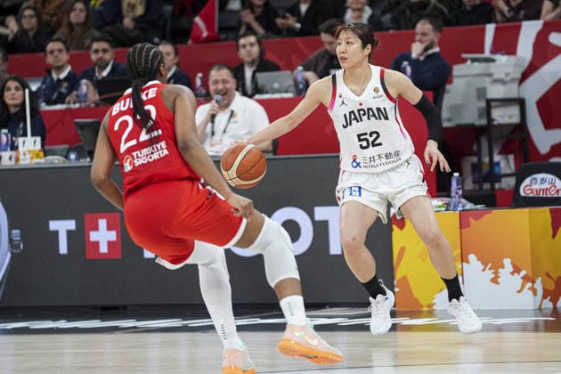 Turkiye v Japan - FIBA Women’s World Cup Qualifiers ISTANBUL, TURKIYE - MARCH 14: Turkiye s Kennedy Burke (22) and Japan s Yuki Miyazawa (52) compete for the ball during the FIBA Women’s World Cup Qualifiers Group C match at the Turkcell Basketball Development Center in Istanbul, Turkiye on March 14, 2026. Beyza Comert Anadolu Istanbul Turkey. Editorial use only. Please get in touch for any other usage.  Copyright: x2026xAnadoluxBeyzaxComertx