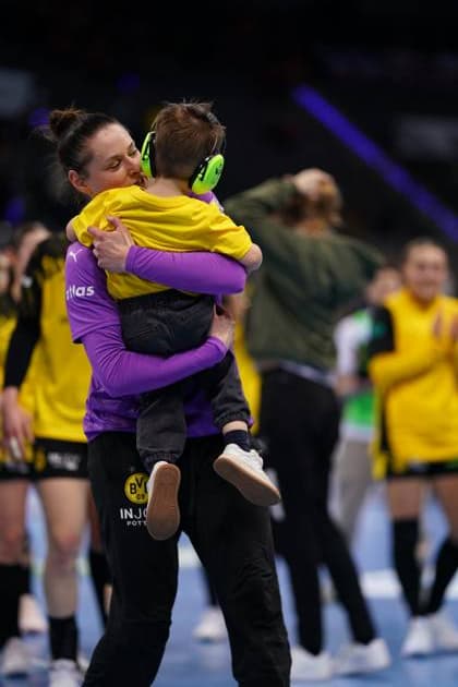 Szene mit Melinda Szikora (7; Borussia Dortmund) Haushahn Final4 2. Halbfinale Borussia Dortmund vs HSG Blomberg-Lippe